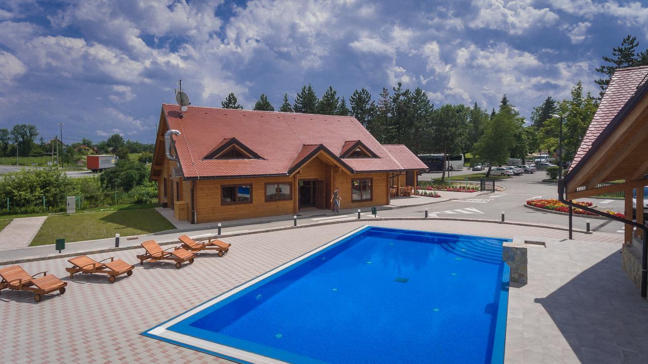Holiday Park Macola 그라보바츠 외부 사진